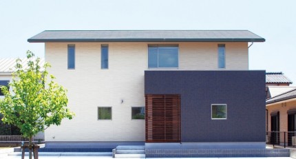 シンプルな切妻屋根で北側ファザードをデザインする注文住宅～外観～|郡山市 注文住宅 大原工務店 施工例