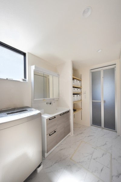 洗面室も広く収納もあって使いやすさ抜群。| 郡山市 新築住宅 大原工務店のブログ