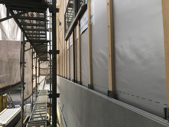 カッコいい外壁を張っています！郡山市大槻町　新築注文住宅　H様邸です。