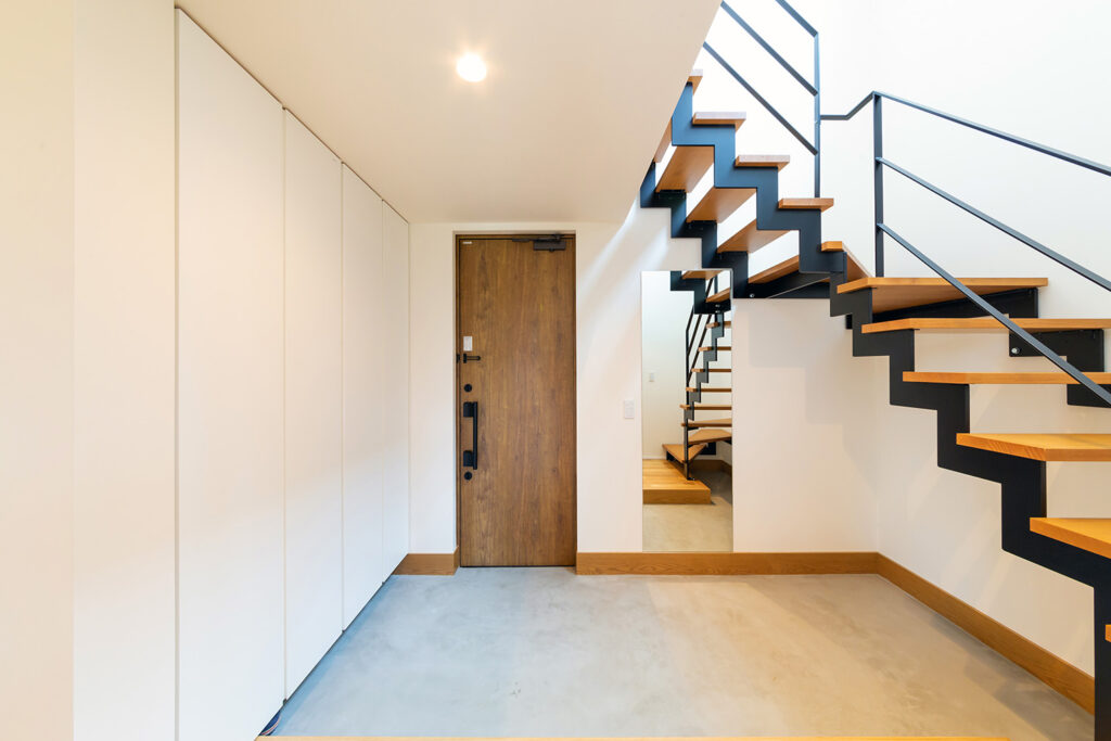 カッコよくて素敵な玄関をご紹介します！！　須賀川市K様邸