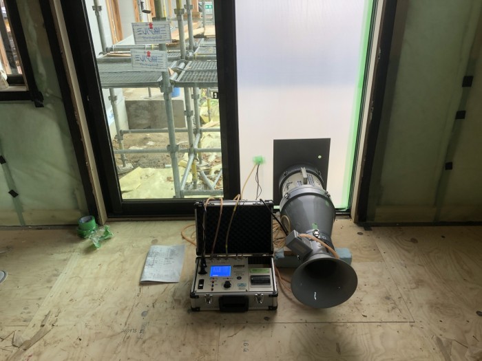 気密検査を行いました。郡山市安積町 新築注文住宅K様邸