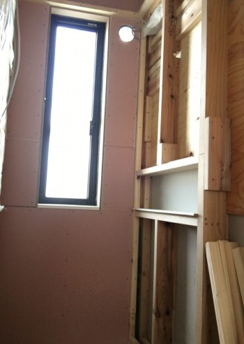 矢吹町　新築住宅H様邸では内部造作が進んでおります。