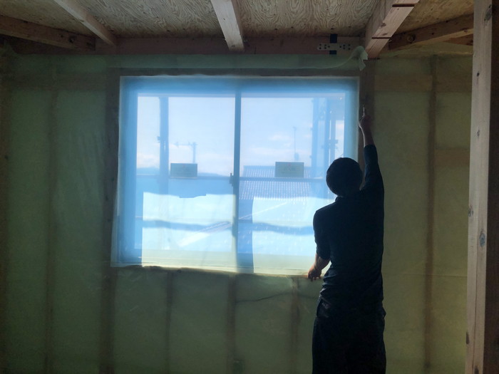 窓廻りの防湿気密シート施工です。|郡山市 新築住宅 大原工務店のブログ