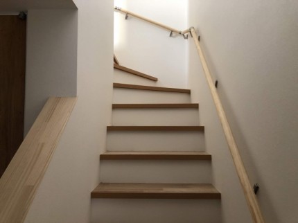 階段を正面からみるとこんな感じです。郡山市大槻町| 郡山市 新築住宅 大原工務店のブログ