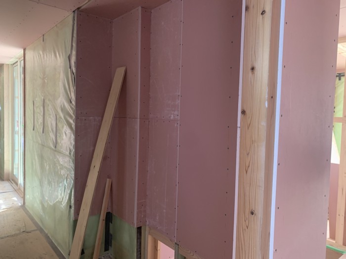天井が貼れたら壁も貼っていきます★|郡山市 新築住宅 大原工務店のブログ