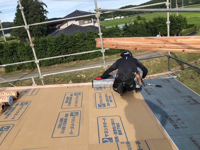 屋根のルーフィング処理です。|郡山市 新築住宅 大原工務店のブログ
